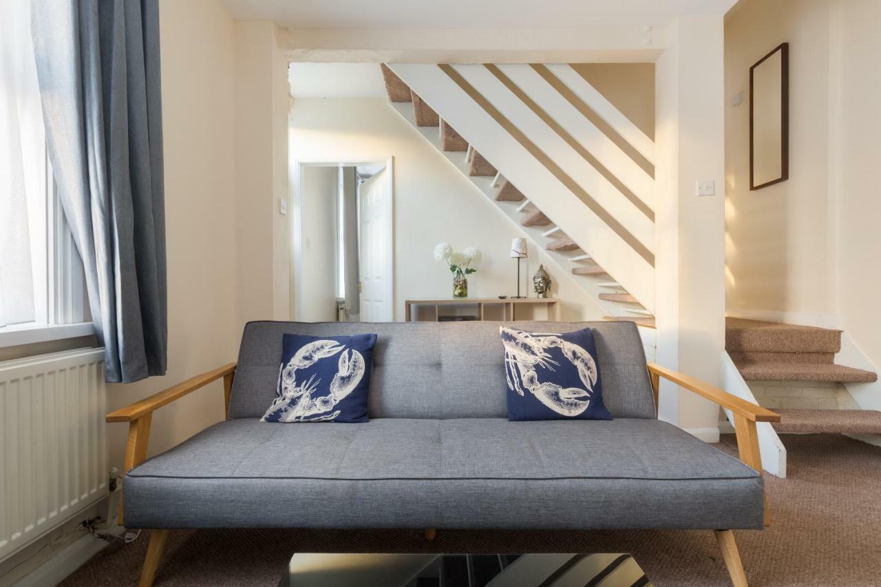 Well Presented 2 Bedroom House - Sleeps Four Leamington Spa Kültér fotó